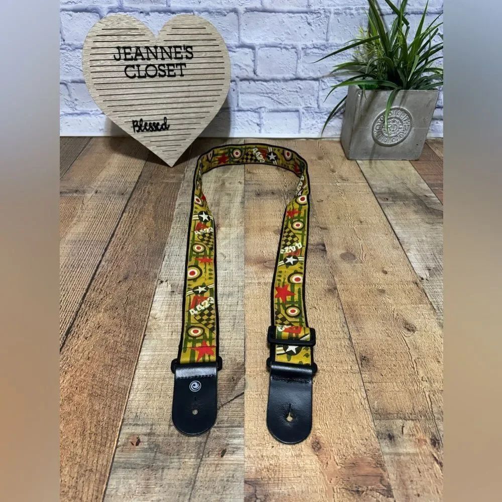 GUITAR STRAP. PLANET WAVES. MULTI COLOR PATTERN. ONE SIZE